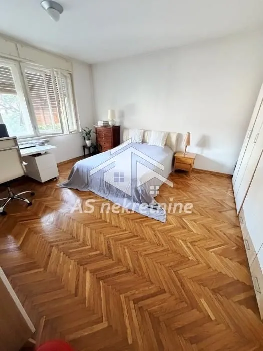 Rent, two bedroom apartment, 55m², Stari Grad, Beograd