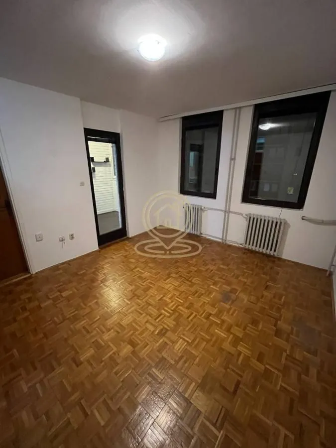 Prodaja, jednosoban stan, 36m², Erdoglija, Kragujevac