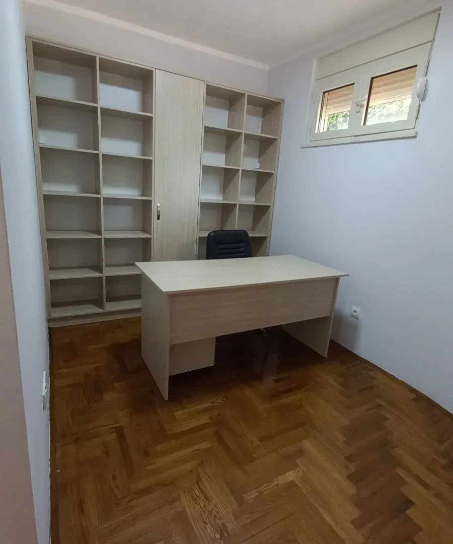 Rent, office space, 40m², Centar, Podgorica