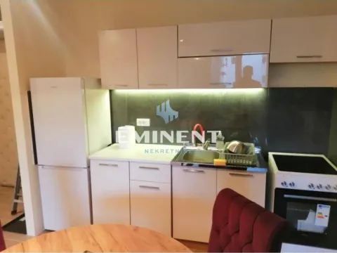 Izdavanje, jednosoban stan, 38m², Stari Grad, Beograd - image 4