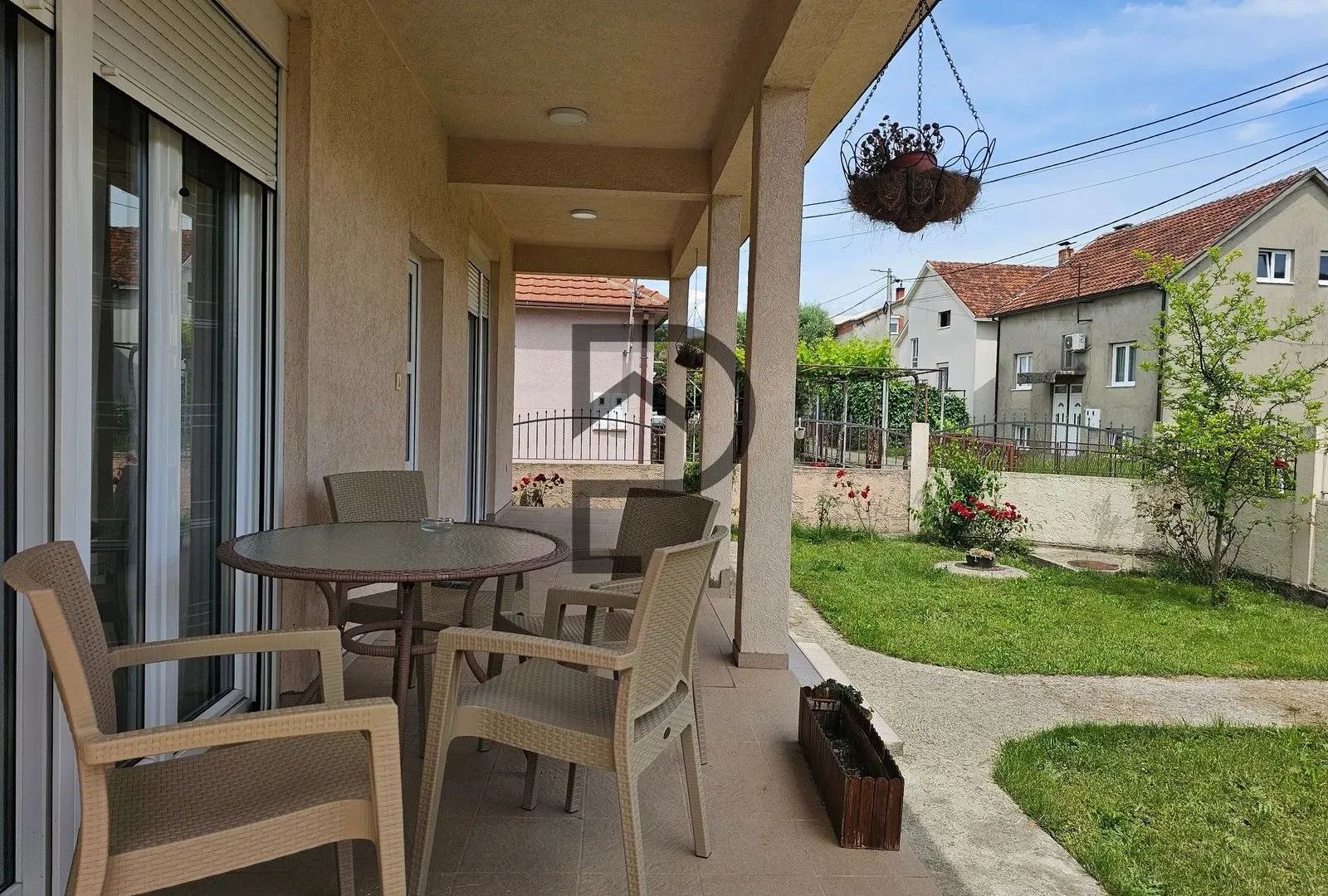 Rent, house, 120m², Tološi, Podgorica