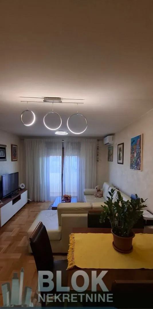 Prodaja, dvosoban stan, 67m², Stari Aerodrom, Podgorica