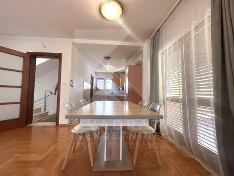 Rent, three bedroom apartment, 176m², Stari Aerodrom, Podgorica - image 7