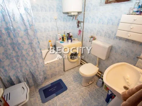 Prodaja, kuća, 400m², Sremčica, Beograd - image 3