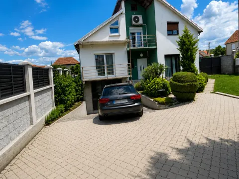 Sale, house, 200m², Nikšić, Crna Gora - image 1