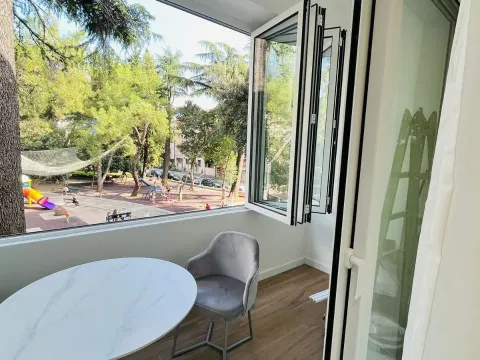 Rent, two bedroom apartment, 72m², Tivat, Crna Gora - image 9