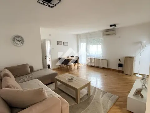 Stan in Nova Detelinara