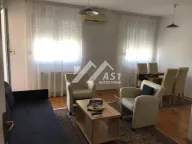 Izdavanje, dvosoban stan, 50m², Centar, Novi Sad