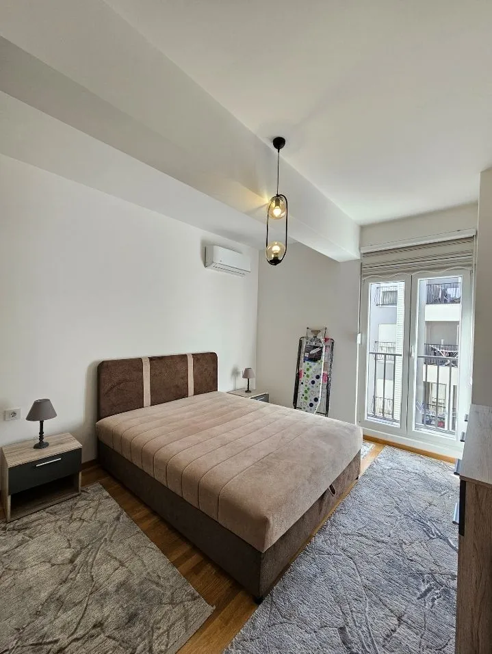 Izdavanje, jednosoban stan, 50m², Stara Varoš, Podgorica