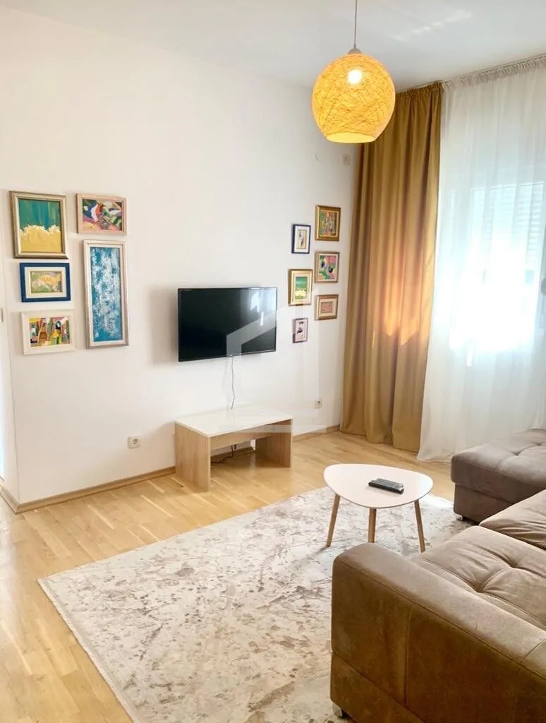 Izdavanje, stan, 45m², Blok 9, Podgorica
