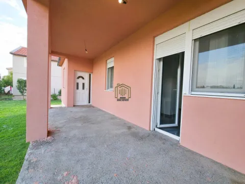 Izdavanje, kuća, 137m², Donji Kokoti, Podgorica - image 14