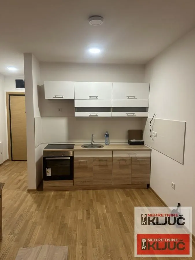 Izdavanje, jednosoban stan, 41m², Petrovaradin, Novi Sad