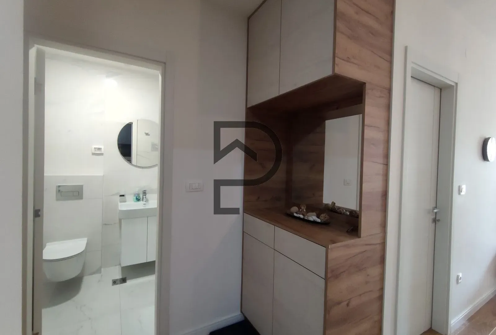Rent, one bedroom apartment, 43m², Central Point, Podgorica