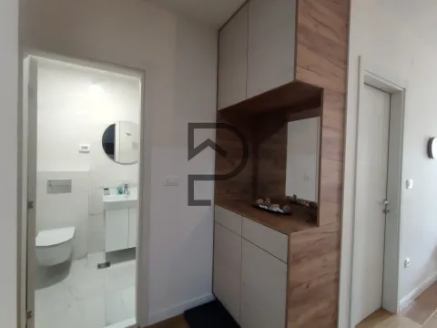 Izdavanje, jednosoban stan, 43m², Central Point, Podgorica - image 6
