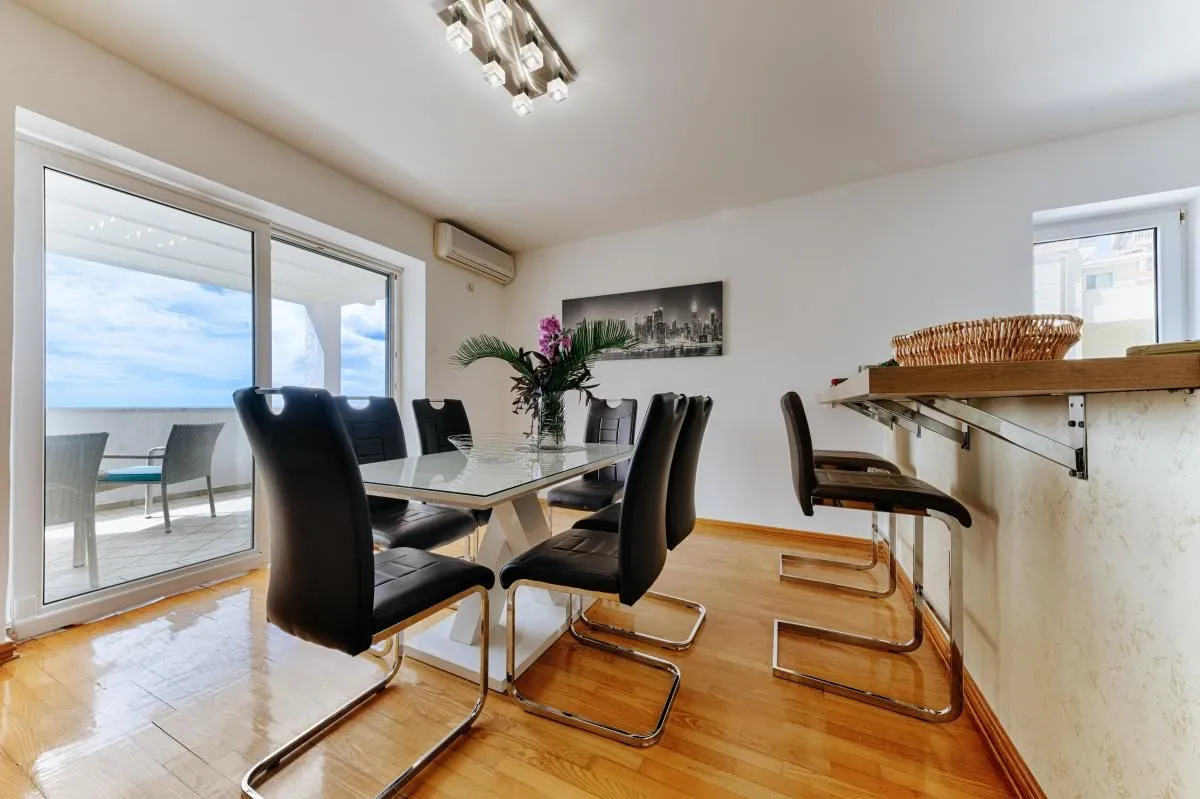 Prodaja, trosoban stan, 139m², Sveti Stefan, Budva