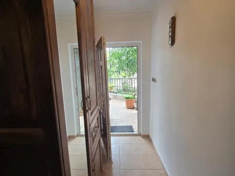 Rent, two bedroom apartment, 80m², Tripovići, Tivat - image 13