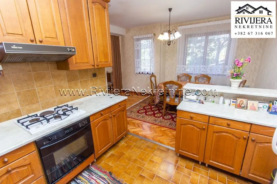 Prodaja, kuća, 160m², Đenovići, Herceg Novi