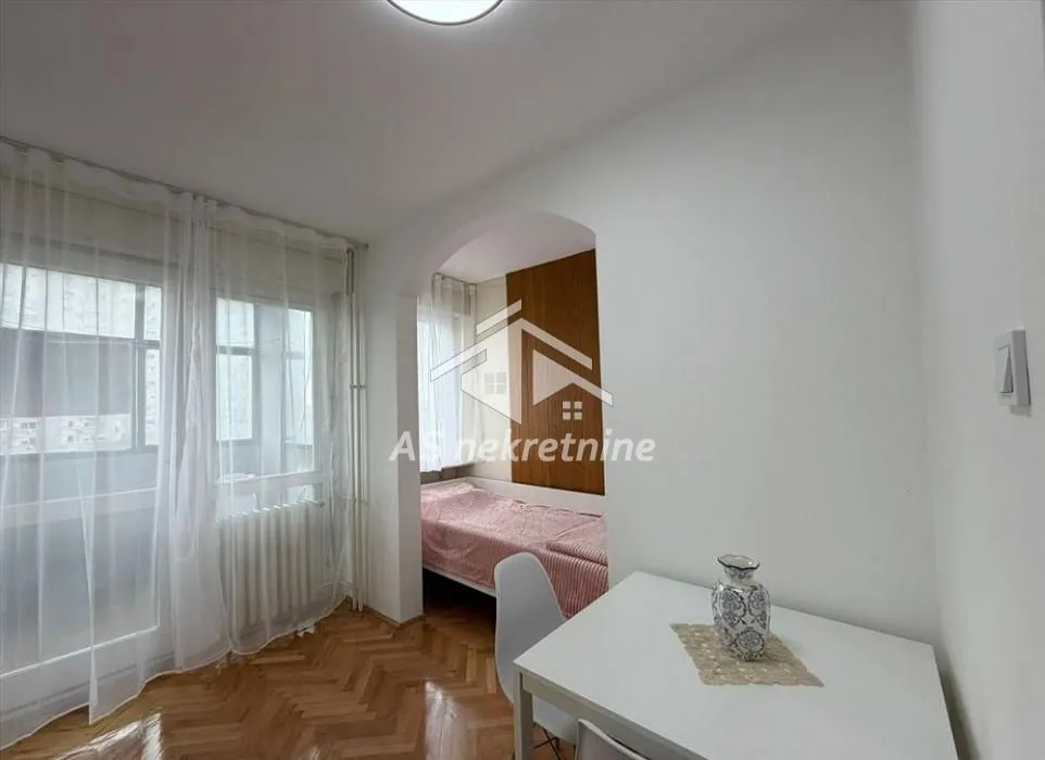 Rent, apartment, 41m², Crveni Krst, Beograd