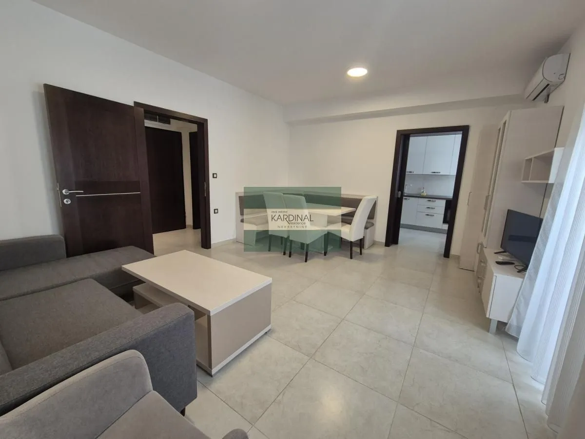 Prodaja, trosoban stan, 72m², Aqua park, Jagodina