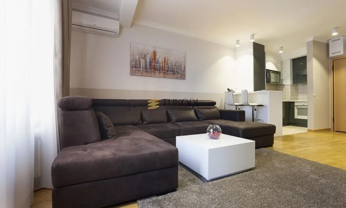 Rent, three bedroom apartment, 75m², Vračar Hram, Vračar Sve Podlokacije