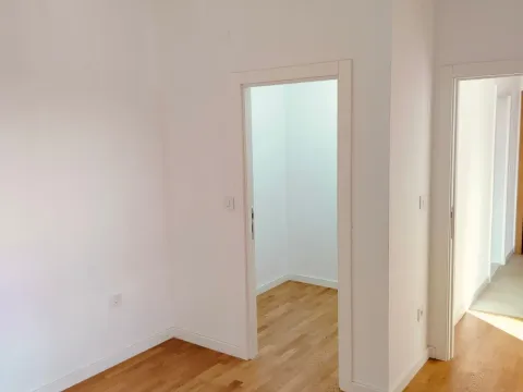 Prodaja, dvosoban stan, 44m², Novo naselje, Novi Sad - image 10