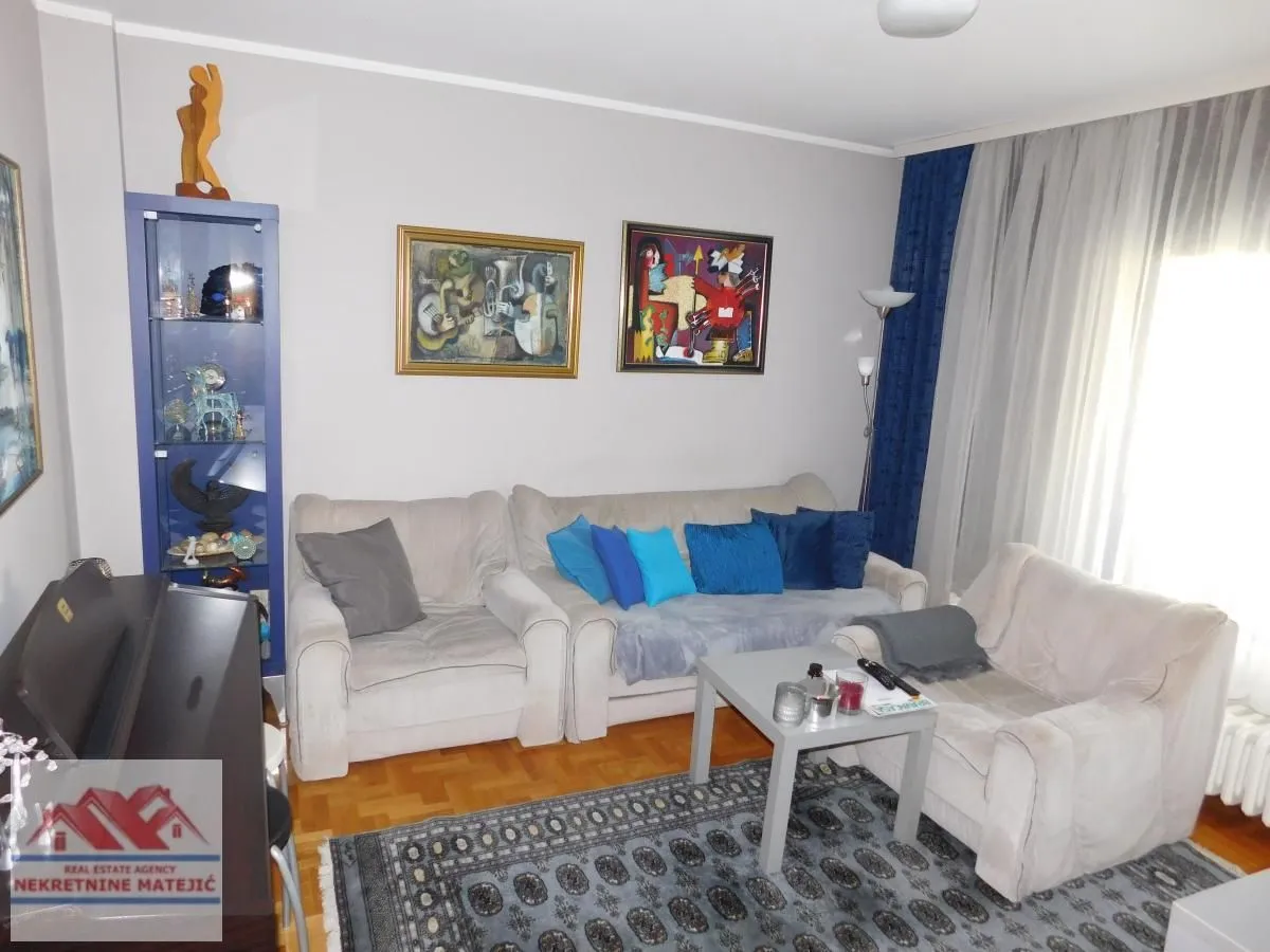 Prodaja, stan, 151m², Vašarište, Kragujevac