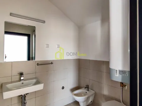 Prodaja, četvorosoban stan, 141m², Zagorič, Podgorica - image 16