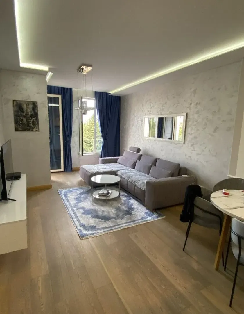 Rent, one bedroom apartment, 55m², Centar, Budva