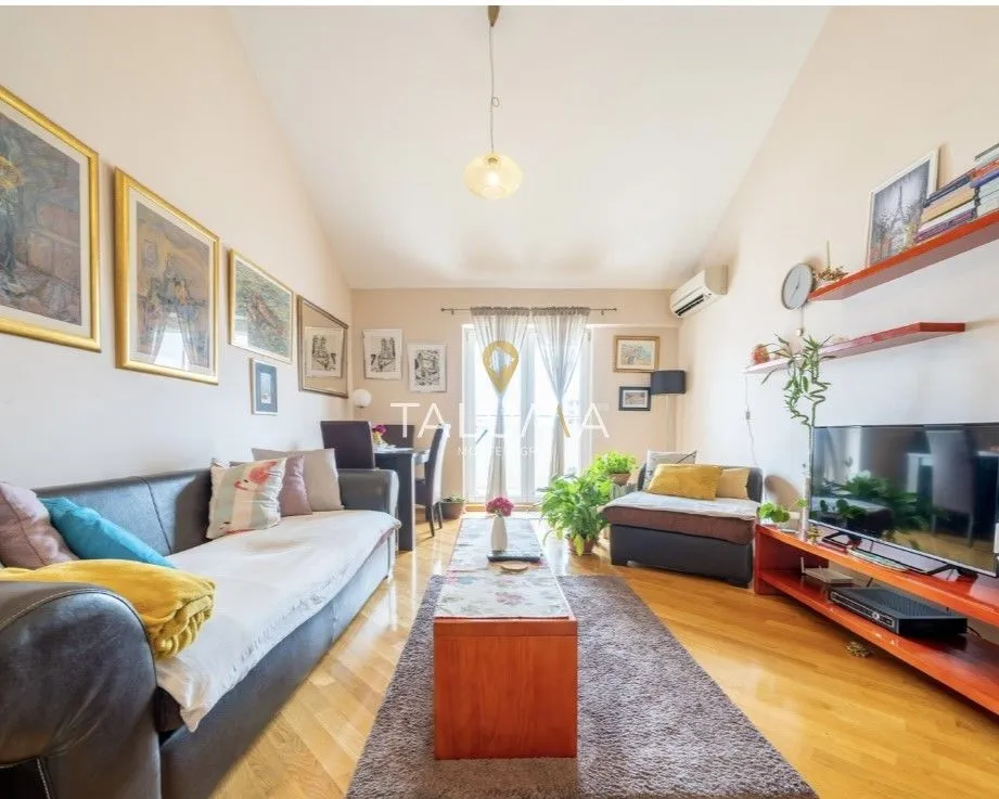 Izdavanje, jednosoban stan, 52m², Preko Morače, Podgorica