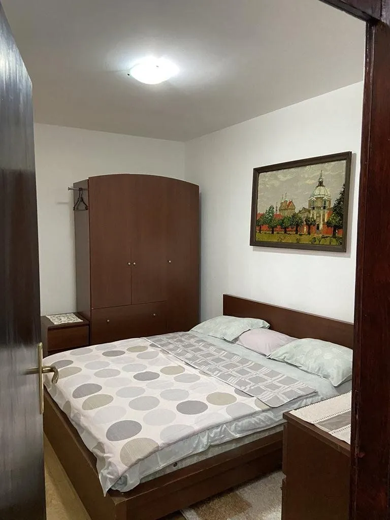 Izdavanje, dvosoban stan, 80m², Stari Aerodrom, Podgorica