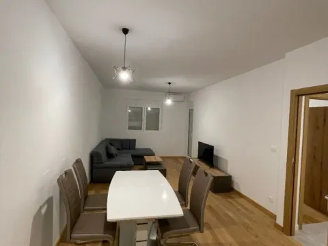 Izdavanje, jednosoban stan, 48m², New City, Podgorica - image 10