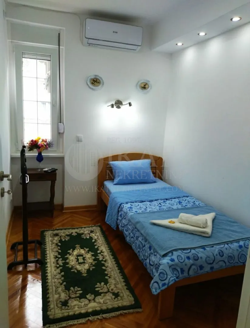 Izdavanje, dvosoban stan, 63m², Stari Grad, Beograd