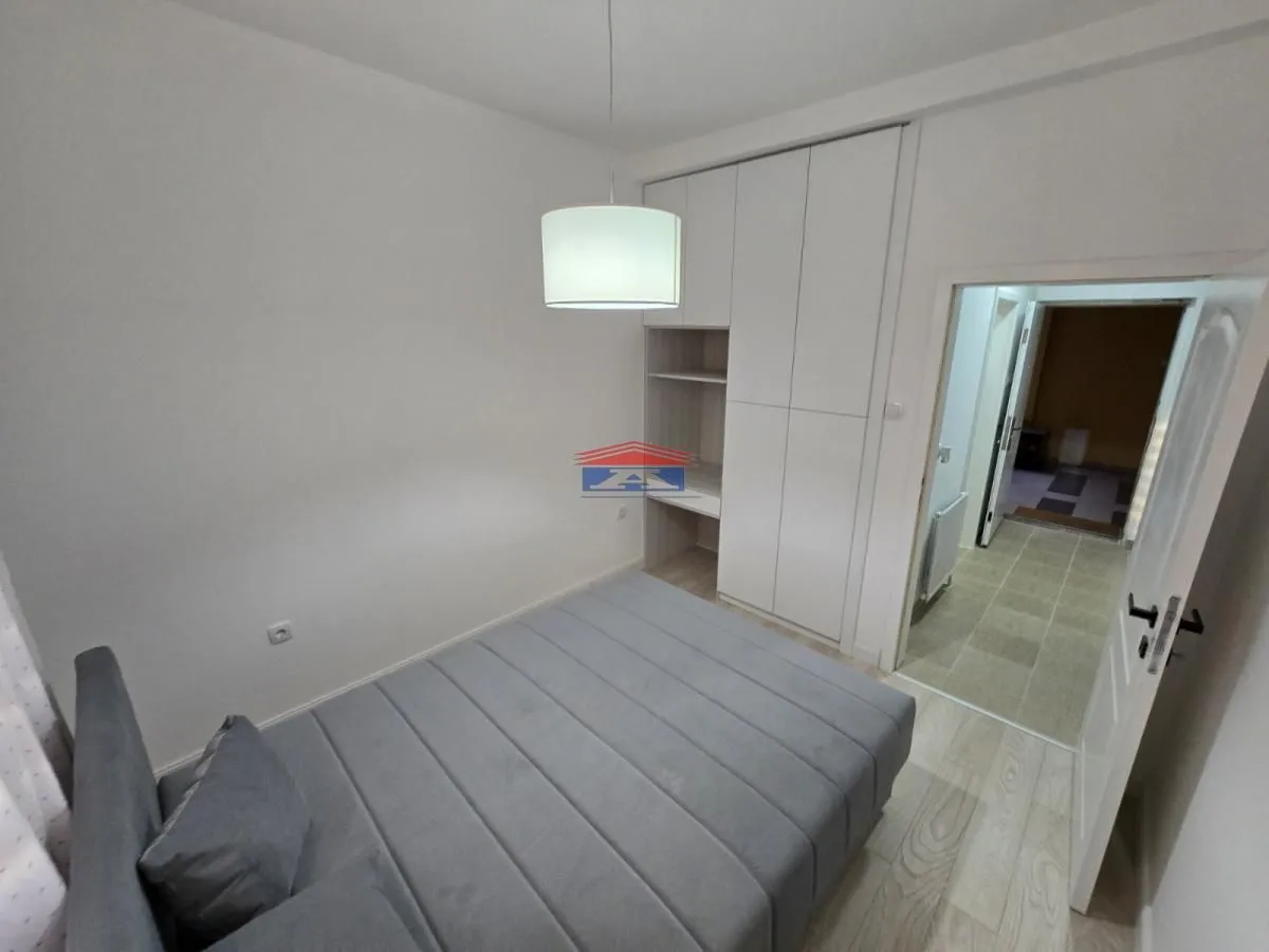 Izdavanje, četvorosoban stan, 69m², Centar, Novi Sad