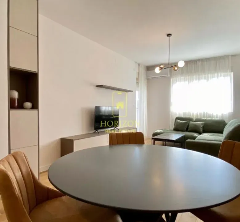 Prodaja, jednosoban stan, 47m², Central Point, Podgorica