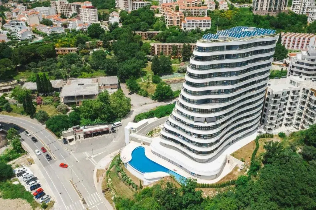 Sale, two bedroom apartment, 65m², Bečići, Budva