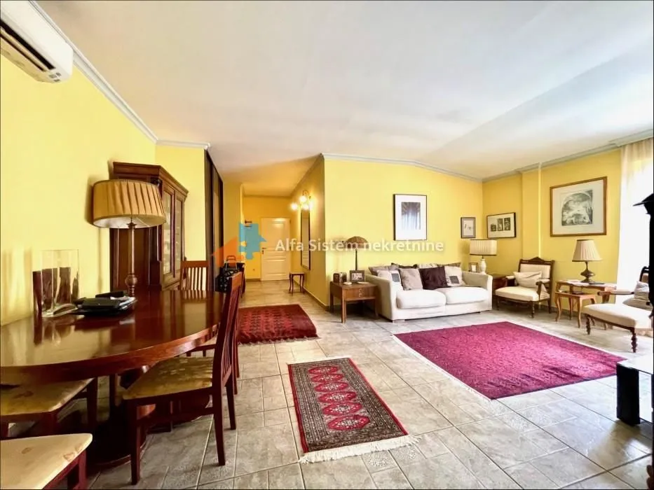 Sale, two bedroom apartment, 67m², Slavija, Vračar Sve Podlokacije