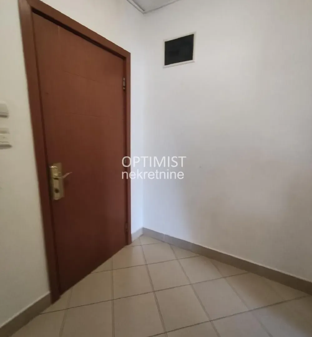 Sale, one bedroom apartment, 33m², Voždovac Sve Podlokacije, Beograd
