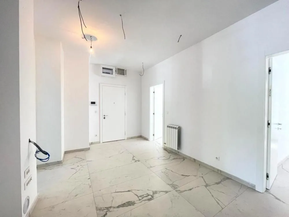 Izdavanje, poslovni prostor, 94m², Vračar Hram, Vračar Sve Podlokacije