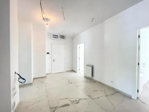 Poslovni prostor in Vračar Hram