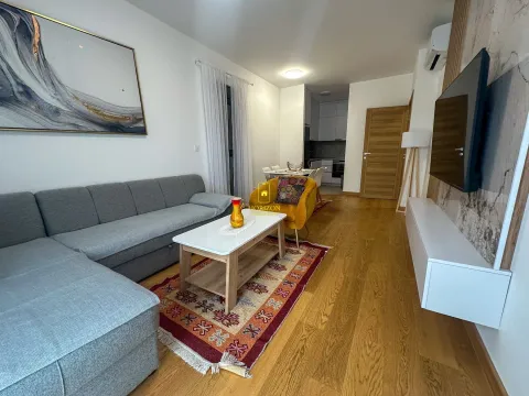 Rent, one bedroom apartment, 45m², City Kvart, Podgorica - image 2