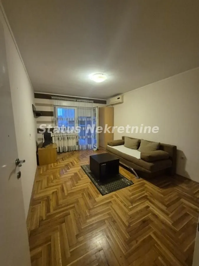 Izdavanje, jednosoban stan, 35m², Grbavica, Novi Sad Sve Podlokacije