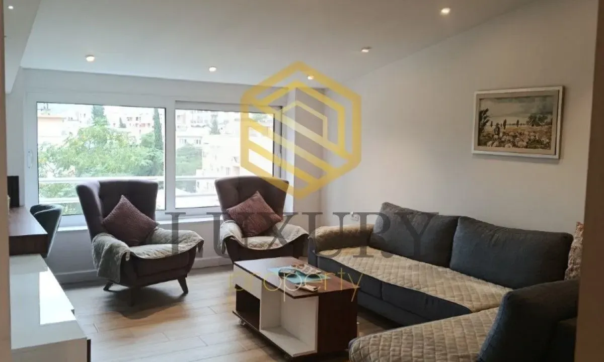 Izdavanje, dvosoban stan, 100m², Preko Morače, Podgorica