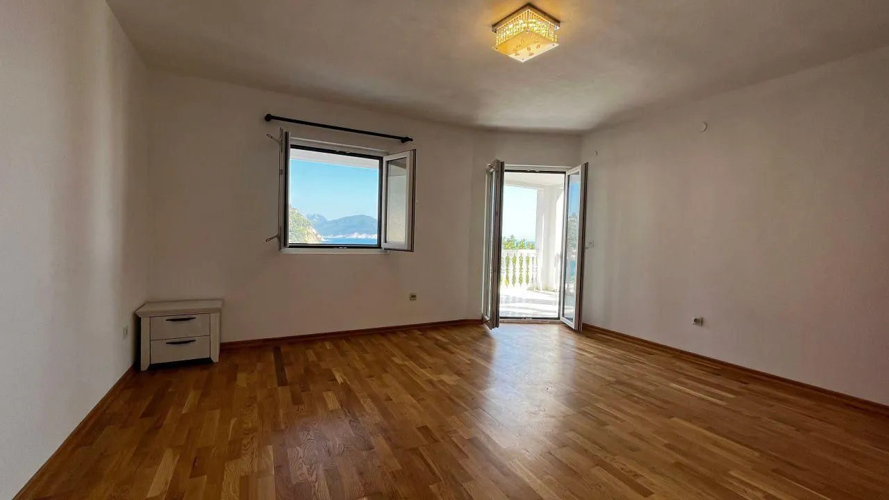 Sale, one bedroom apartment, 67m², Petrovac, Budva