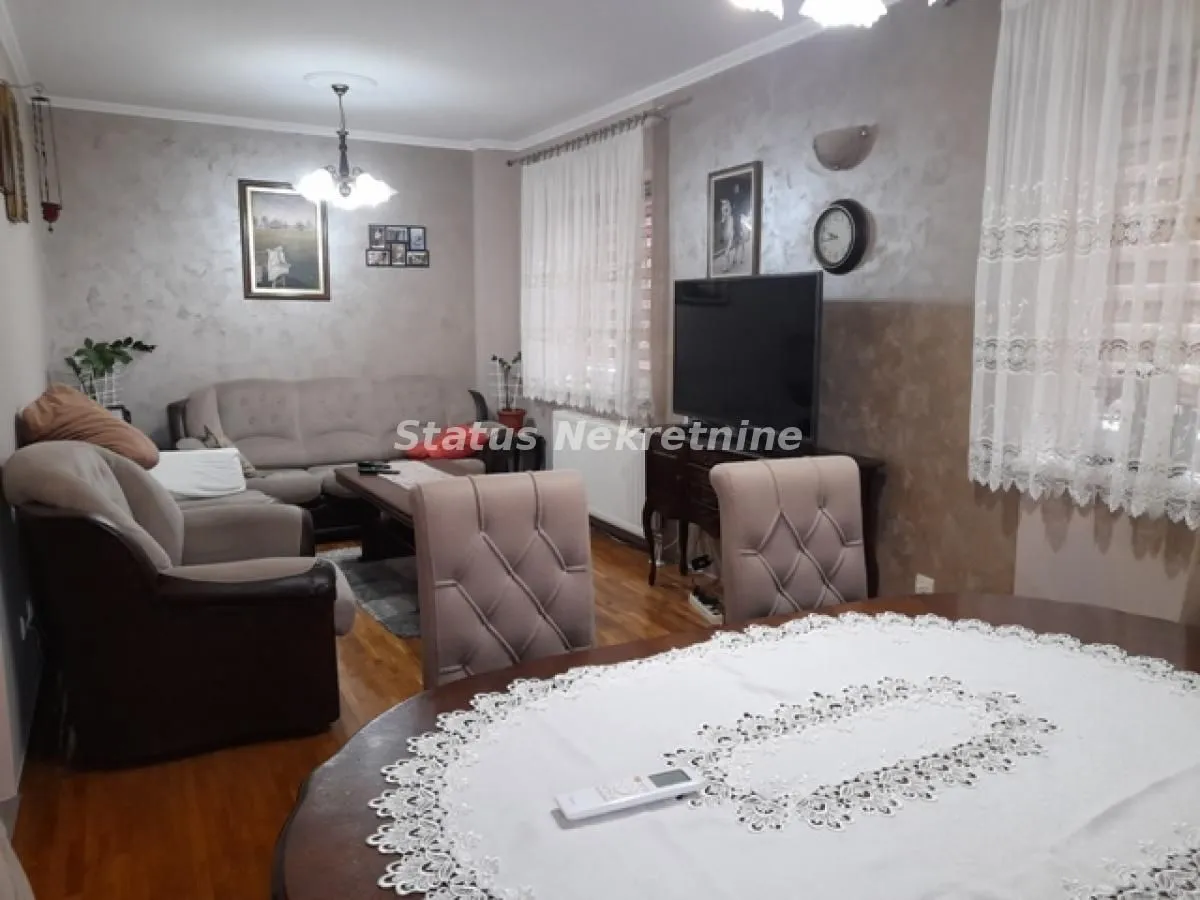 Prodaja, kuća, 246m², Sremski Karlovci, Novi Sad