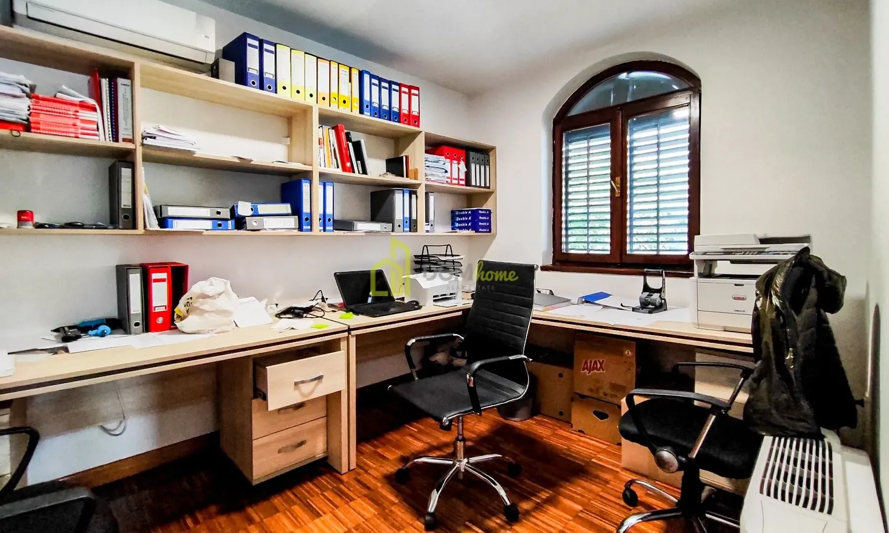 Sale, house, 340m², Tološi, Podgorica