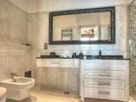 Rent, house, 300m², Krašići, Tivat - image 15