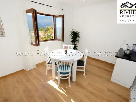 Prodaja, dvosoban stan, 70m², Igalo, Herceg Novi - image 1