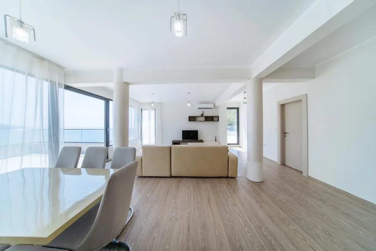 Prodaja, trosoban stan, 234m², Bečići, Budva