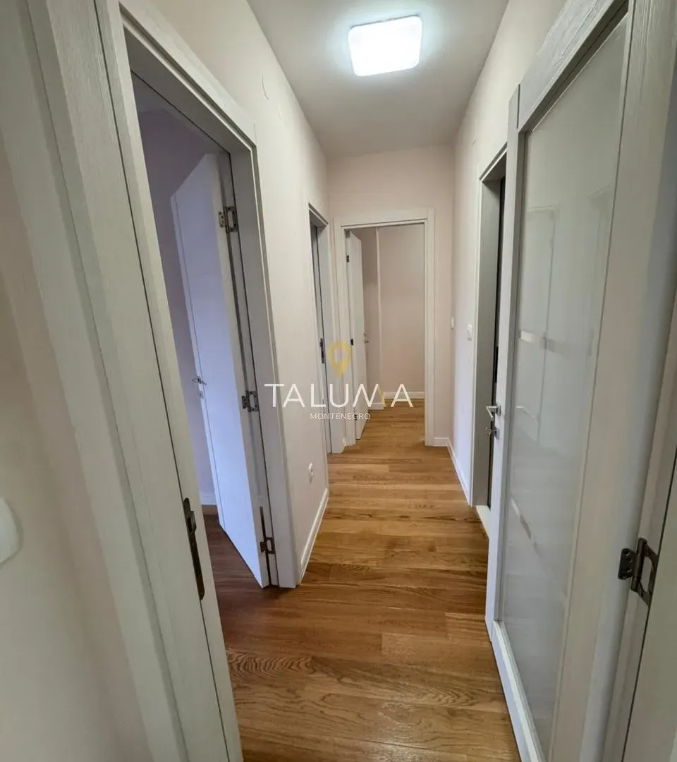 Rent, three bedroom apartment, 95m², City Kvart, Podgorica