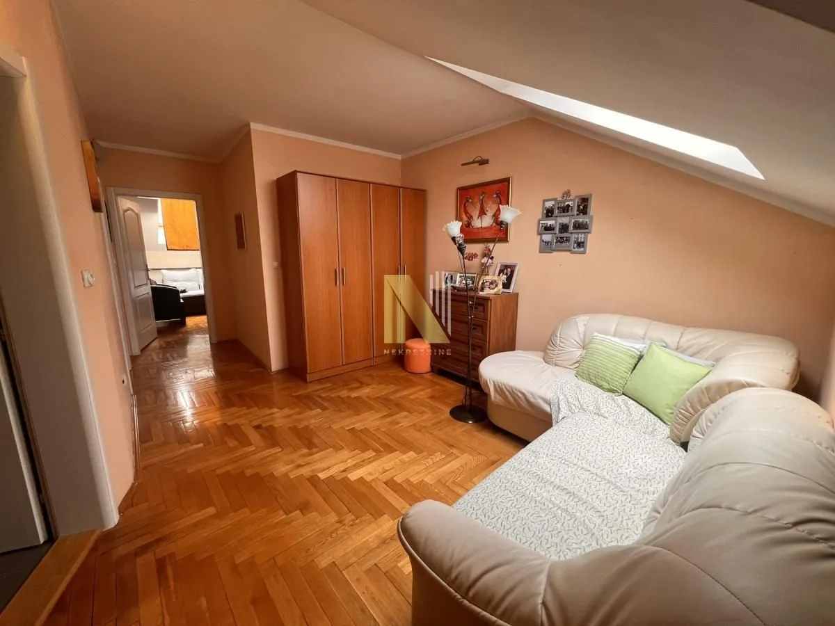Prodaja, četvorosoban stan, 121m², Sajmište, Novi Sad